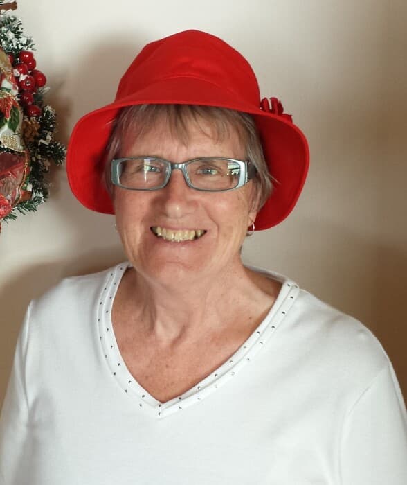 Carolyn Lou (Showalter) Stone