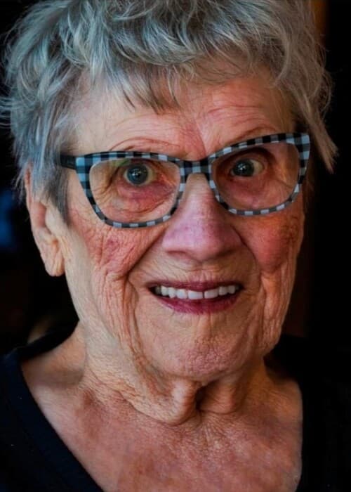 Portrait of Patsy Delphine (Fredrickson) Thompson