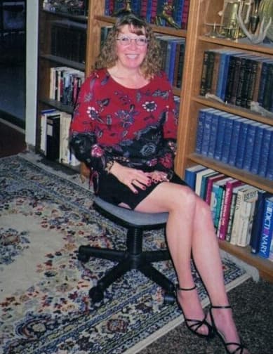 Portrait of Beverly Eileen (Kiesal) Hellum